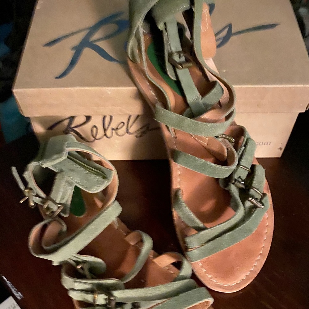Rebels Sandals